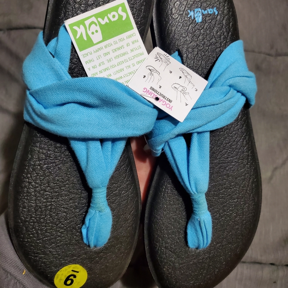 Women's size 9 Sanuk sandle